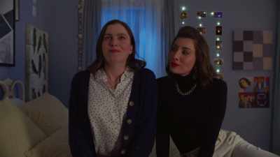 Spill it, sistah. - Round and Round