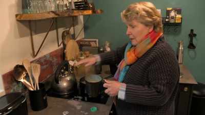 ..spill quite a bit
in the surrounding...! - Extraordinary Escapes with Sandi Toksvig