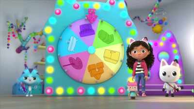 Spin that spinner! - Gabby's Dollhouse