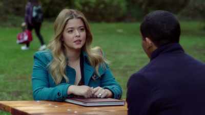 Sports, classes, clubs.. - Pretty Little Liars: The Perfectionists