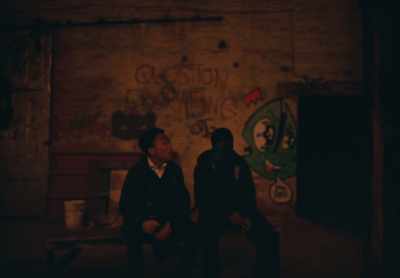 (spray paint can spraying) - Story Ave