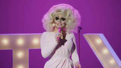 - [sputters] He said,
"Voldemort, yas!" [laughs] - Trixie Mattel: Skinny Legend