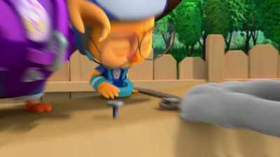 Squad, watch me carefully
so I can show you all the steps. - The Chicken Squad