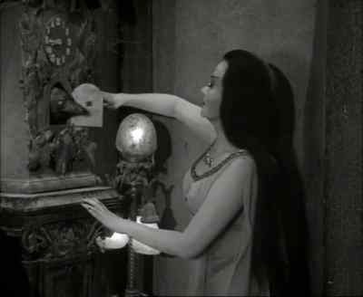 [Squawks]
Watch it, dearie.
That smarts. - The Munsters