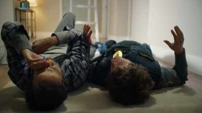 - [squeaking]
- [both scream] - Animal Control