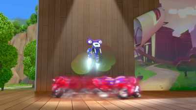 (squeaking) - Ricky Zoom