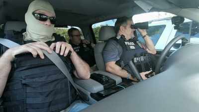 SSA MARCO: Door's open.
U.C.'s made contact. - To Catch a Smuggler