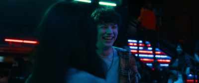 - [stammers, laughs] In.
- Let's go. Yeah. - The Family Plan