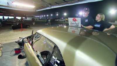 Stan Allen. Look, he's bringing
us some, uh, mosquito spray. - Street Outlaws No Prep Kings Team Attack