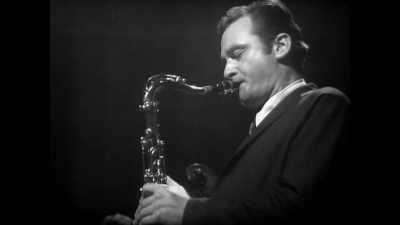 Stan Getz's sax
was such a beautiful sound. - Listening to Kenny G