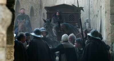 Stand back! Open the gate! - Medici: Masters of Florence