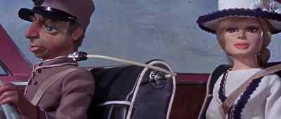 - Stand by to take evasive action, Parker.
- Yes, m'lady. - Thunderbirds Are GO