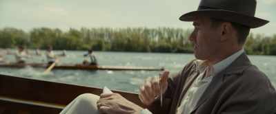 - Stand tall.
- (WATCH CLICKS) - The Boys in the Boat