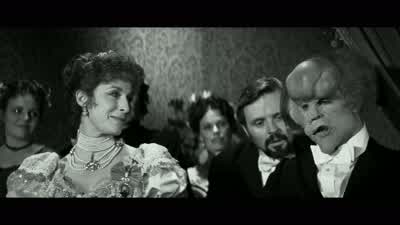 Stand up for us. - The Elephant Man