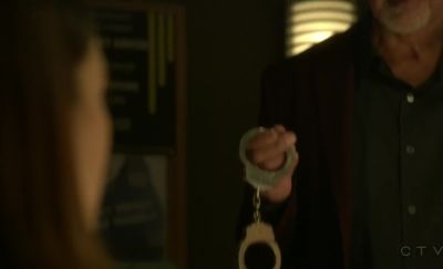 Stand up. - Criminal Minds