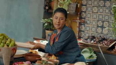 Star chef Celia Florián
loves innovating - Eva Longoria: Searching for Mexico