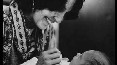 Staram się być dobrą matką - Joan Baez: I Am a Noise