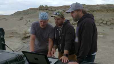 Stare at it.
Shadow. - Jack Osbourne's Night of Terror: UFOs