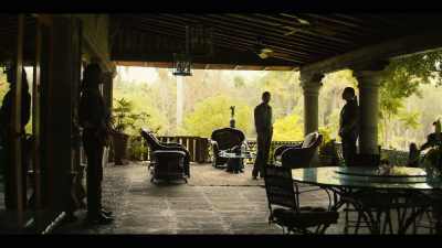 Start packing up, Tony. We're leaving. - Narcos: Mexico