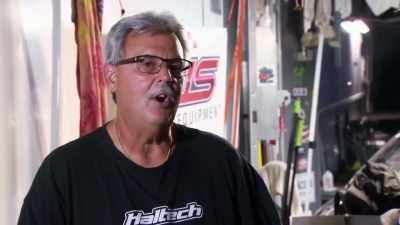 - [starter pistol fires]
- We got out there. - Street Outlaws No Prep Kings Team Attack