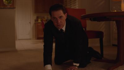 [static scratching and hissing] - Twin Peaks