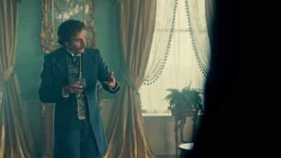 -STATTLICH.
-STATTLICH. - Miss Scarlet and the Duke
