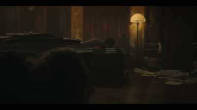 Stay back, Claudia.
It's all good. - Interview with the Vampire