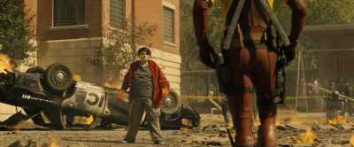 Stay back or Justin Bieber diesJustin Bieber He called you Justin Bieber - Deadpool 2