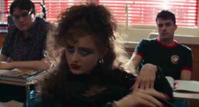 Stay back, put
the gun down, Tom. - Lisa Frankenstein
