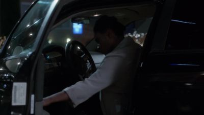 Stay back. - Ray Donovan
