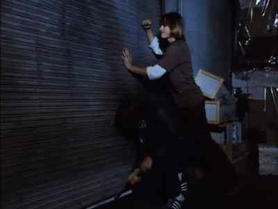 Stay back! - Tarantulas: The Deadly Cargo