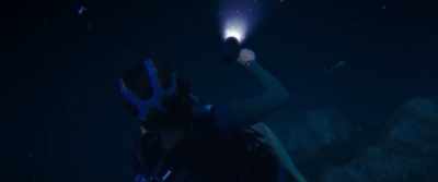 Stay calm.
Stay calm and make a decision. - 47 Meters Down