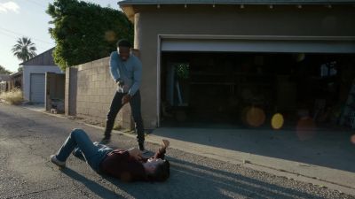 Stay down. - NCIS: Los Angeles