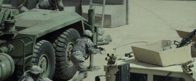 - Stay down!
- Sniper! - American Sniper