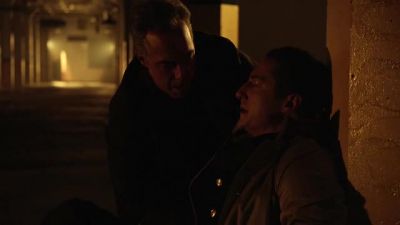 Stay down! Stay down! - Grimm