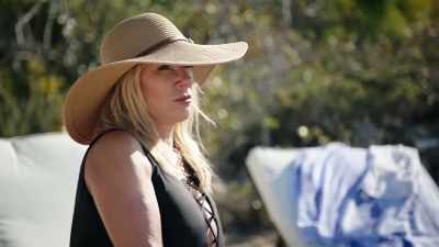 Stay down. That's really sexy. - The Real Housewives Ultimate Girls Trip