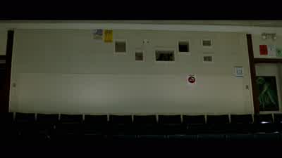 Stay here. - Scream 2