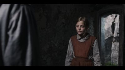 Stay here, okay? - His Dark Materials