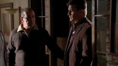 Stay out here, please, sir. - Castle