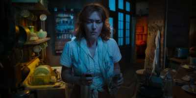 - Stay, stay. Come on.
- ♪ Bell bottom trousers ♪ - Wonder Wheel