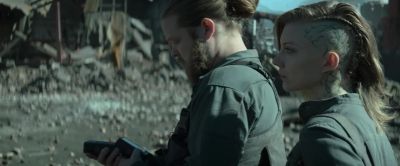 Stay with Gale. - The Hunger Games: Mockingjay   Part 1