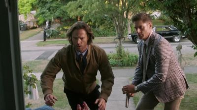 Stay with him. - Supernatural