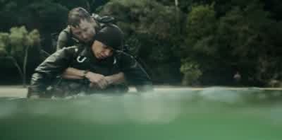 Stay with me, Leon! - Primitive War