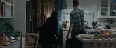 Stay with me, Sid.
Stay with me. - Scream