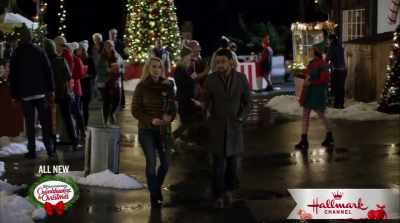 Stealing the legendary
Christmas Diamond. - The Mistletoe Secret