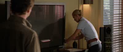 Stella: I'm just gonna reset your system. - The Italian Job