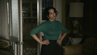 Stella.
You have a visitor. - Godfather of Harlem