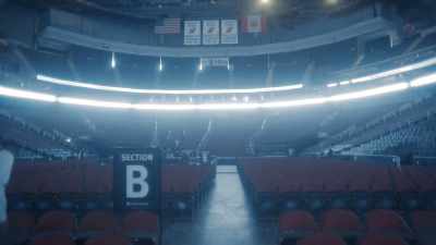♪ Step up, step, step up, step up ♪ - Kevin Hart & Chris Rock: Headliners Only