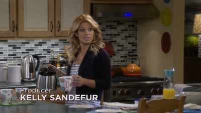 Stephanie, you're just coming home
from last night? - Fuller House