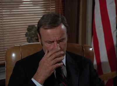 (STEPS APPROACHING) - The Six Million Dollar Man